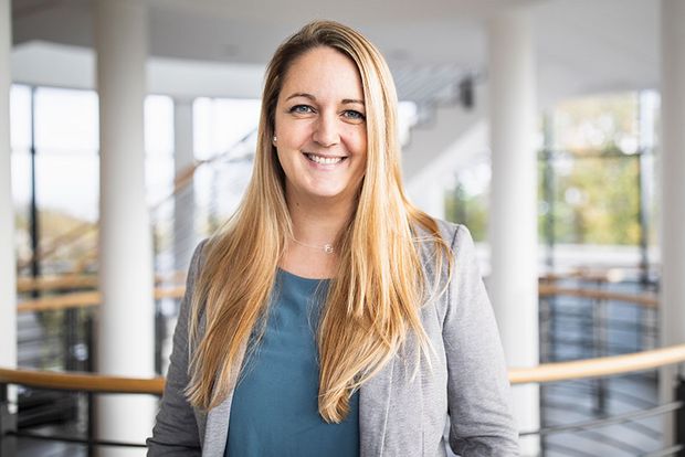 Portrait Prof. Dr. Laura Marie Edinger-Schons