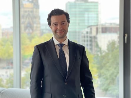 HSBA Professor Dr. Leonhard Khazraei International Management