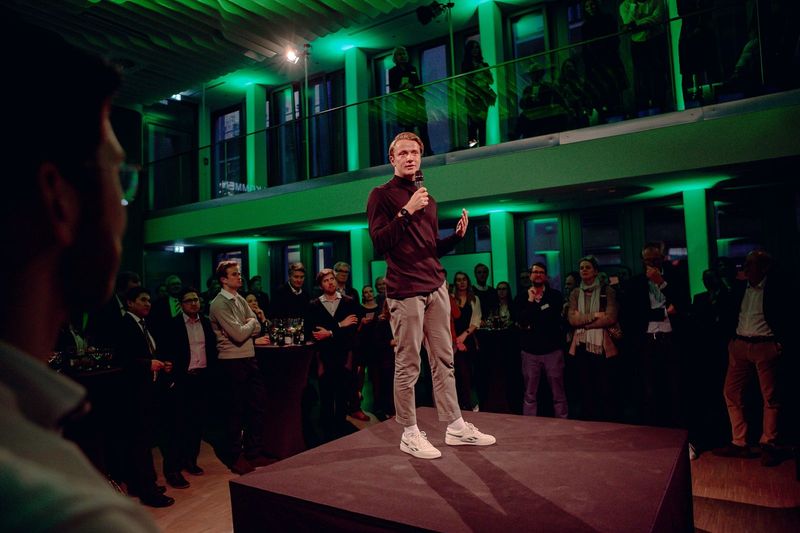 Square Christoph Goeken