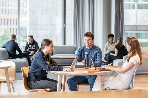 Bachelor-Studierende an der HSBA, Business Administration Bachelor-Studierende an der HSBA, Business Administration