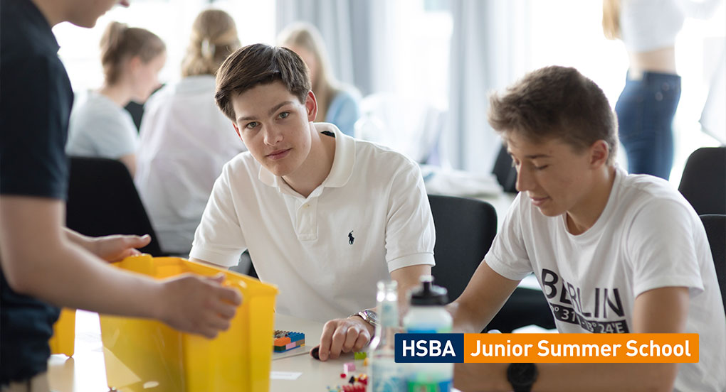 Teilnehmer der HSBA Junior Summer School, Workshop-Situation